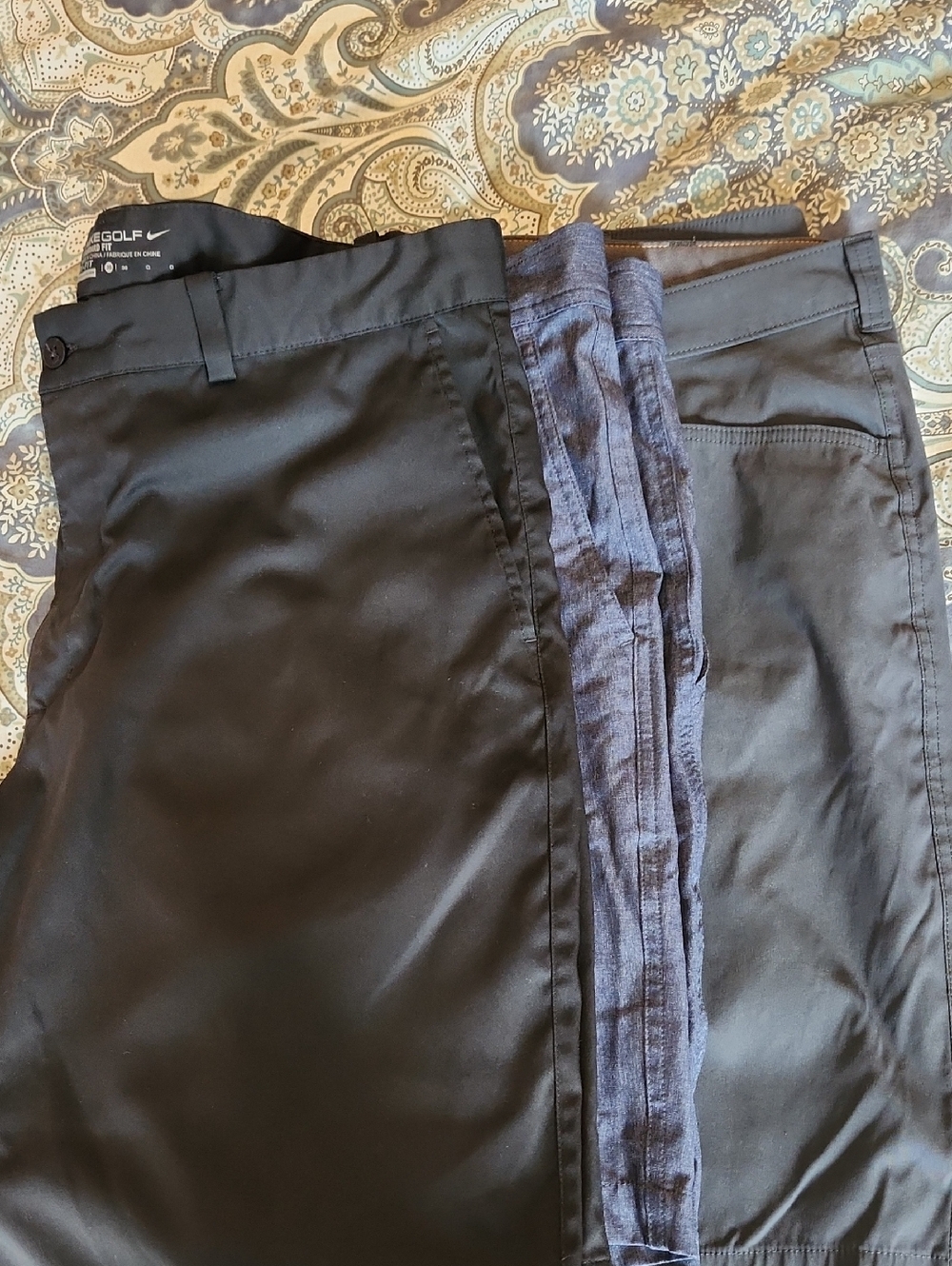 Lot Of 3 Pairs Men's Gold Shorts Nike Eddie Bauer 32 Degrees